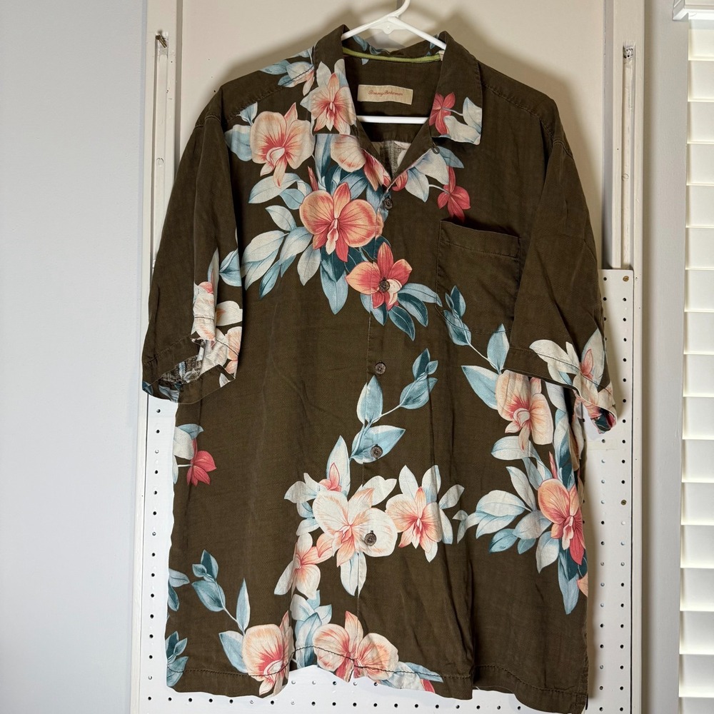 Tommy Bahama Hawaiian Shirt Men's Size XL Brown Silk Floral‎ Button Short Sleeve